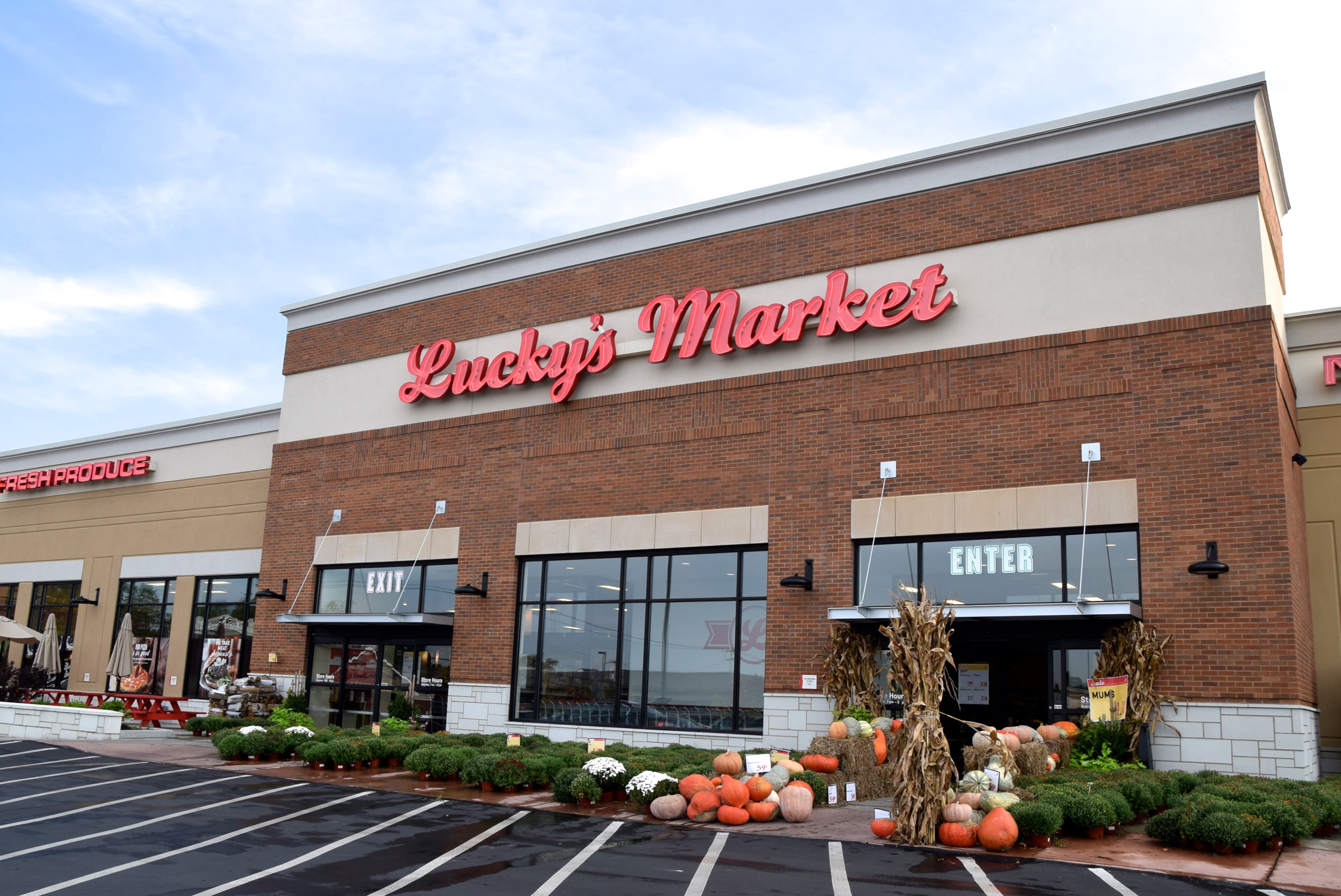Lucky’s Market – The Newlywed Chefs