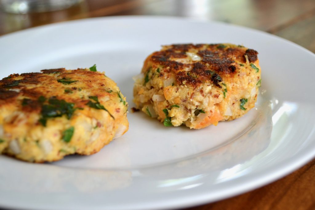 Salmon Patties – The Newlywed Chefs